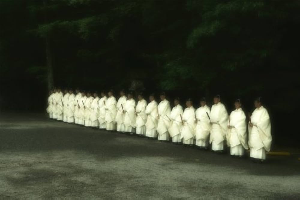 Amazon.co.jp: 伊勢神宮 (講談社文芸ヴィジュアル) (100周年書き下ろし