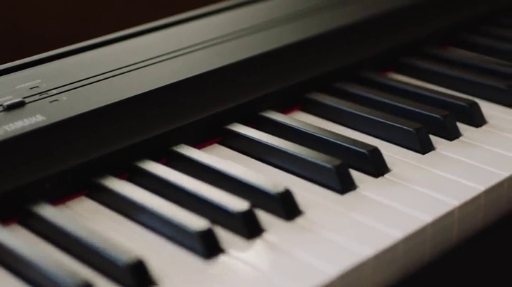 Amazon.com: YAMAHA P125 88-Key Weighted Action Digital Piano with