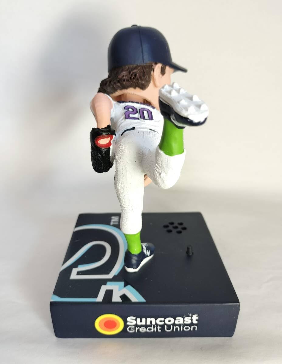 Amazon.co.jp: タイラー グラスノー／” o” ボブルヘッド バブルヘッド