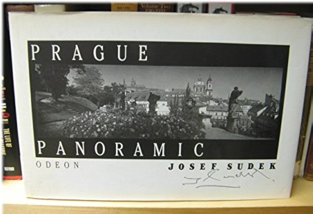 Amazon.co.jp: Prague panoramic : 本