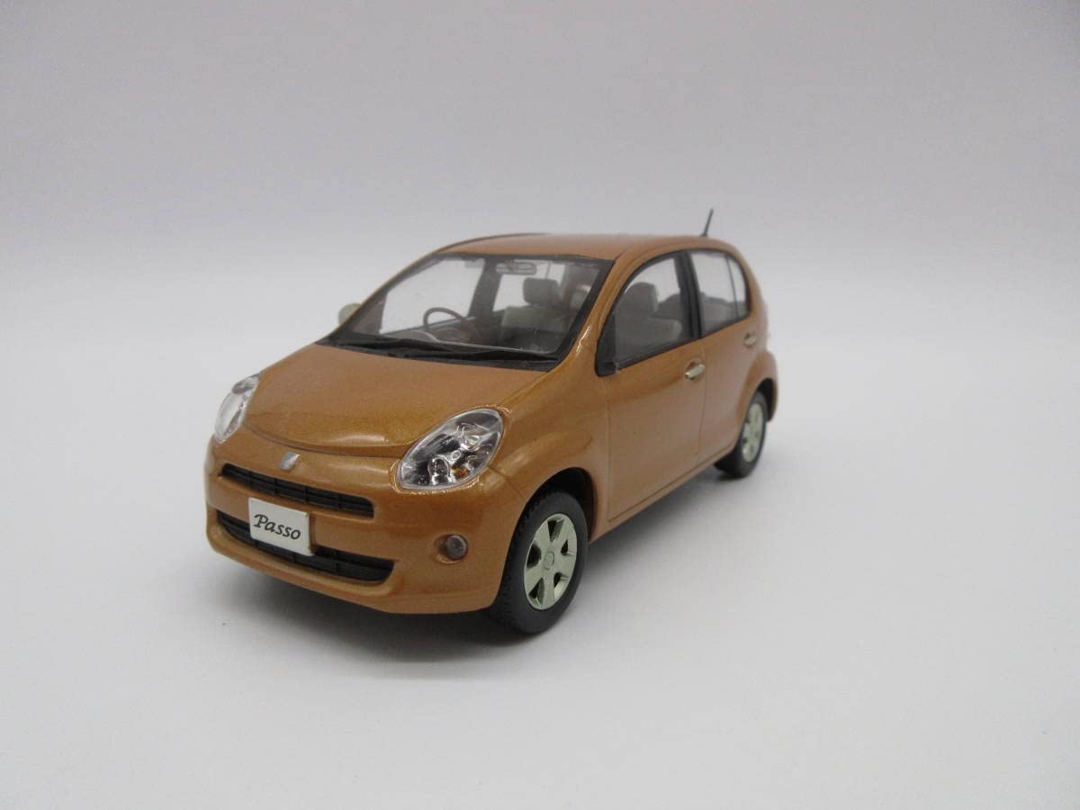 Amazon | 1/30 トヨタ パッソ＋Hana プラスハナ アカリマイカ