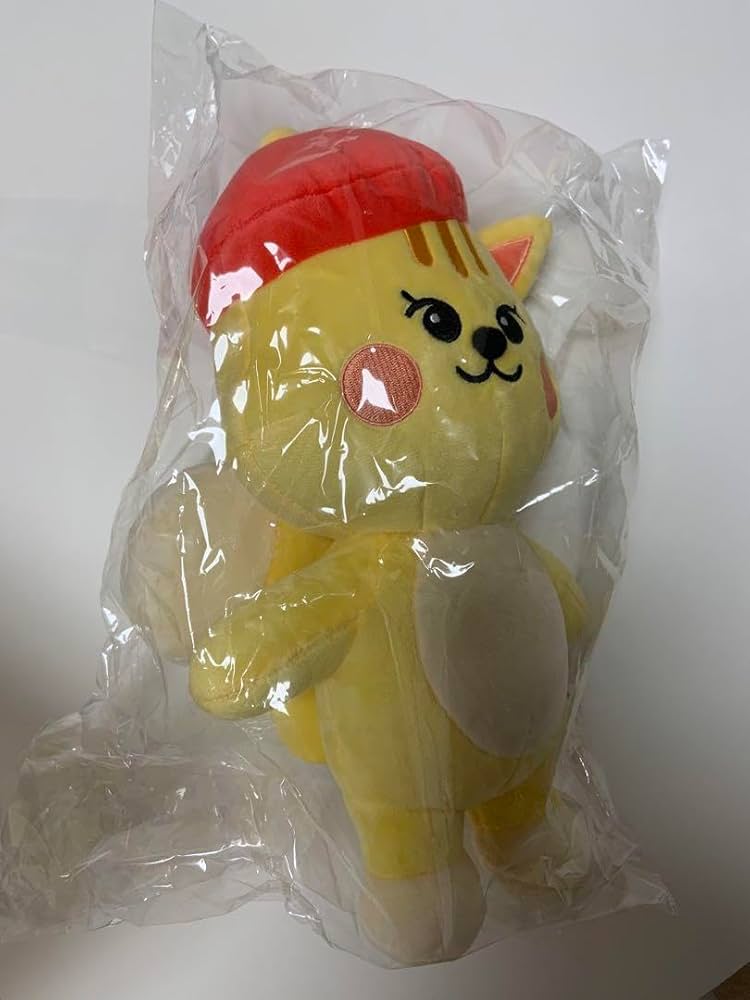 Amazon.co.jp: NiziU リク リチュ ぬいぐるみ : おもちゃ