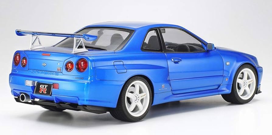Amazon.com: Tamiya Nissan Skyline GT-R R34 V-Spec II 1/24 Scale