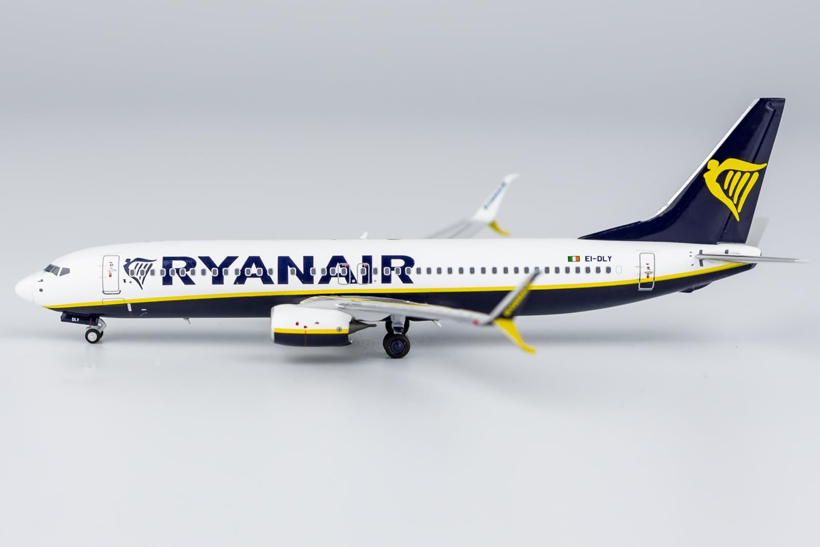 Amazon | NGmodels 1:400 NG58163 Ryanair ライアン航空 Boeing 737