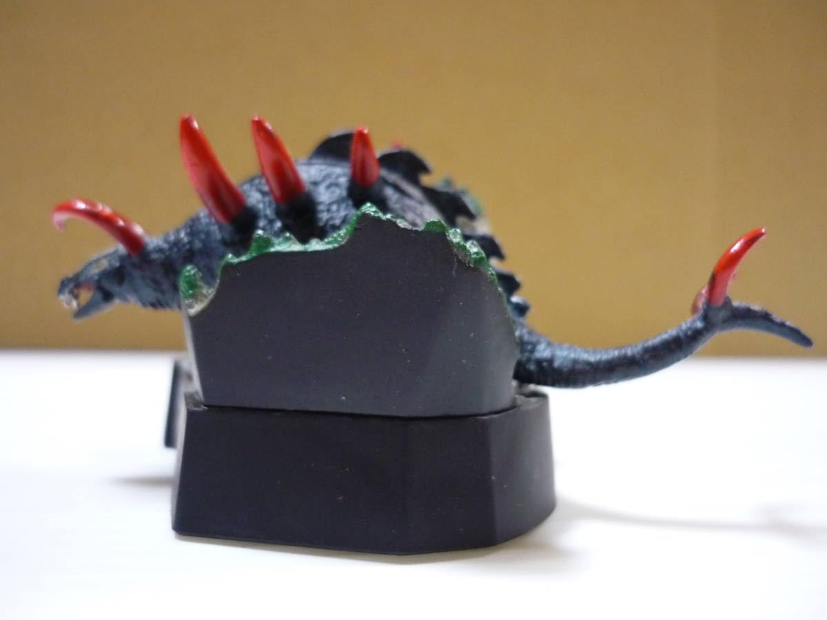 Amazon | フィギュア マグネドン/怪獣は宇宙の流れ星 「帰ってきた