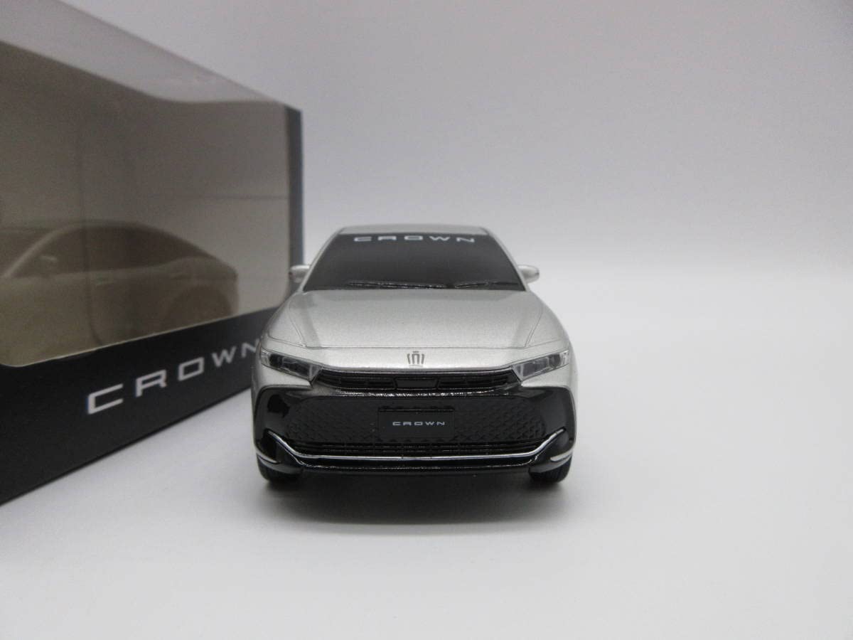 Amazon | トヨタ 新型クラウン クラウンクロスオーバー 2022年モデル