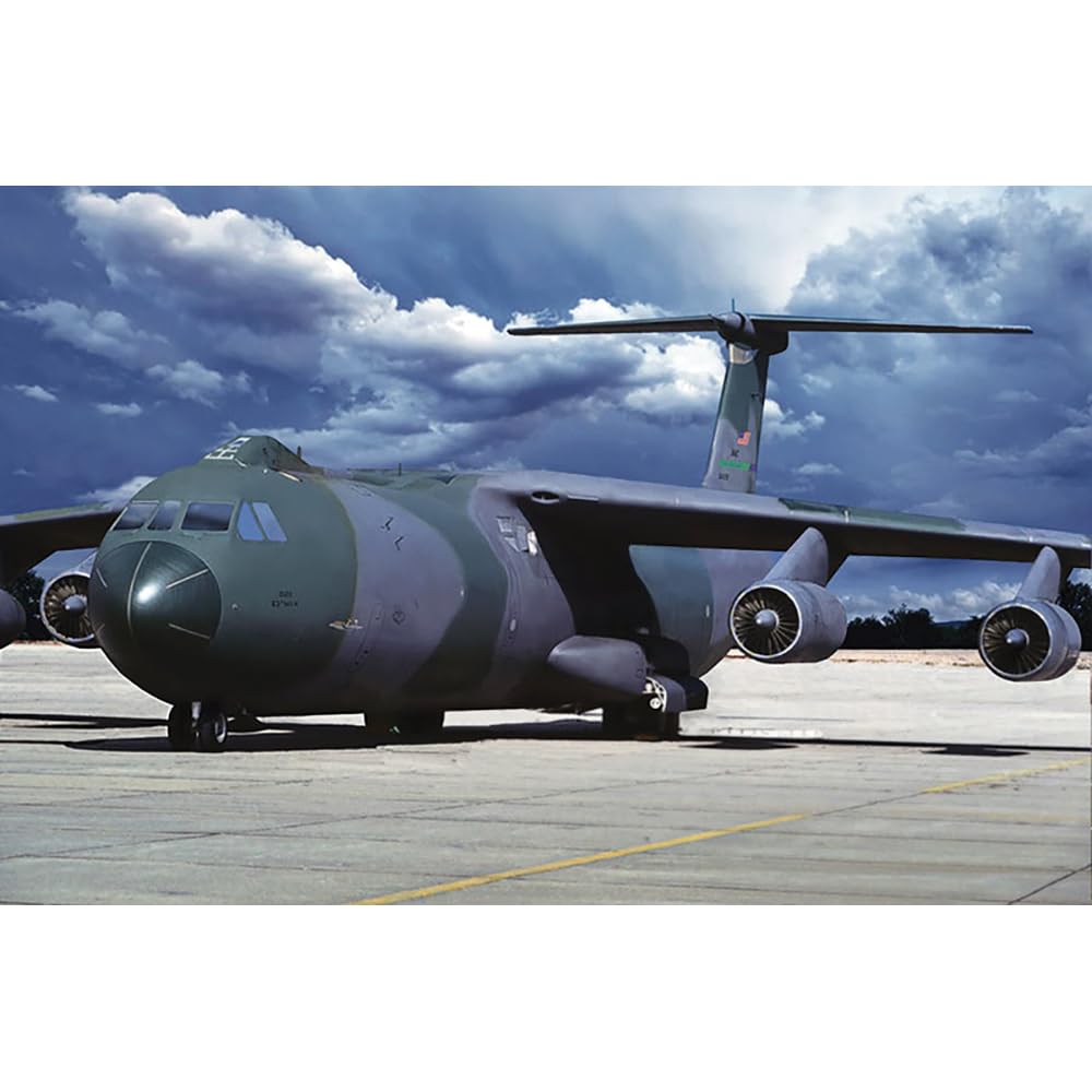 Amazon.com: Roden ROD331 1:144 C-141B Starlifter Polar Nine One