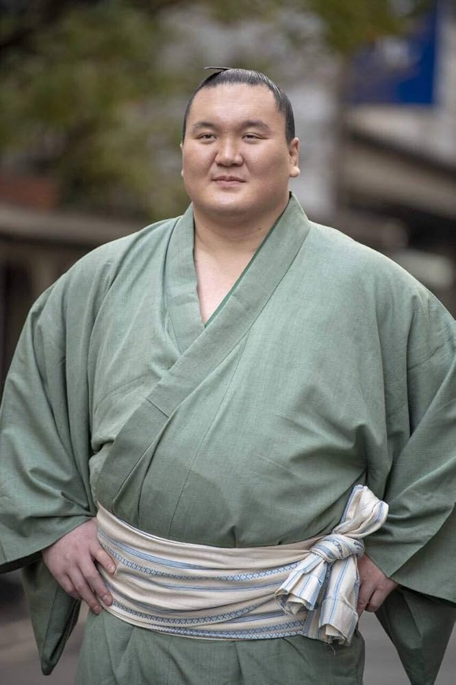 Amazon.co.jp: 白鵬 翔 トレジャーブック(超豪華本) ([バラエティ