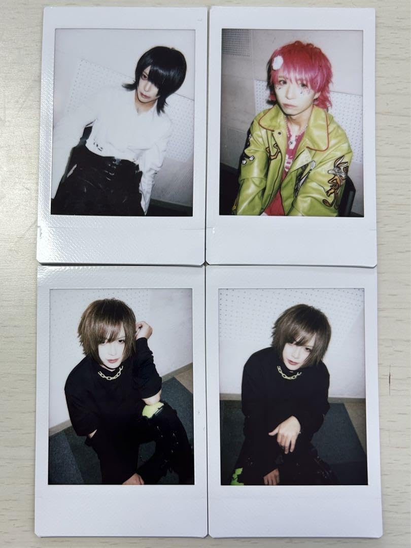 Amazon.co.jp: 甘い暴力 チェキ 咲 文 啓 : おもちゃ