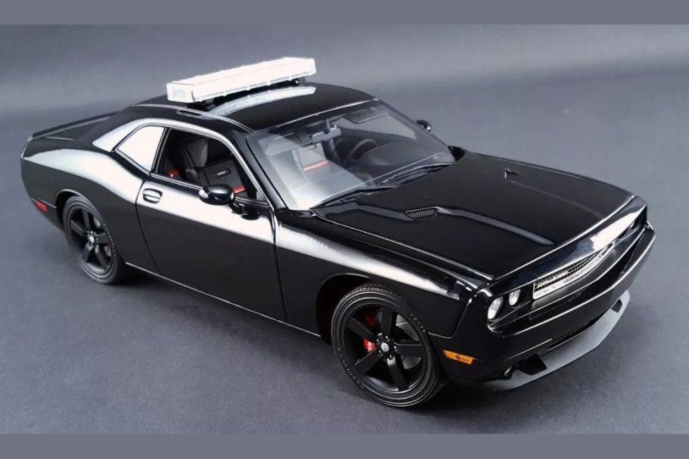 1/18 2010 ダッジチャレンジャーSRT8 ミニカー 【公式通販】