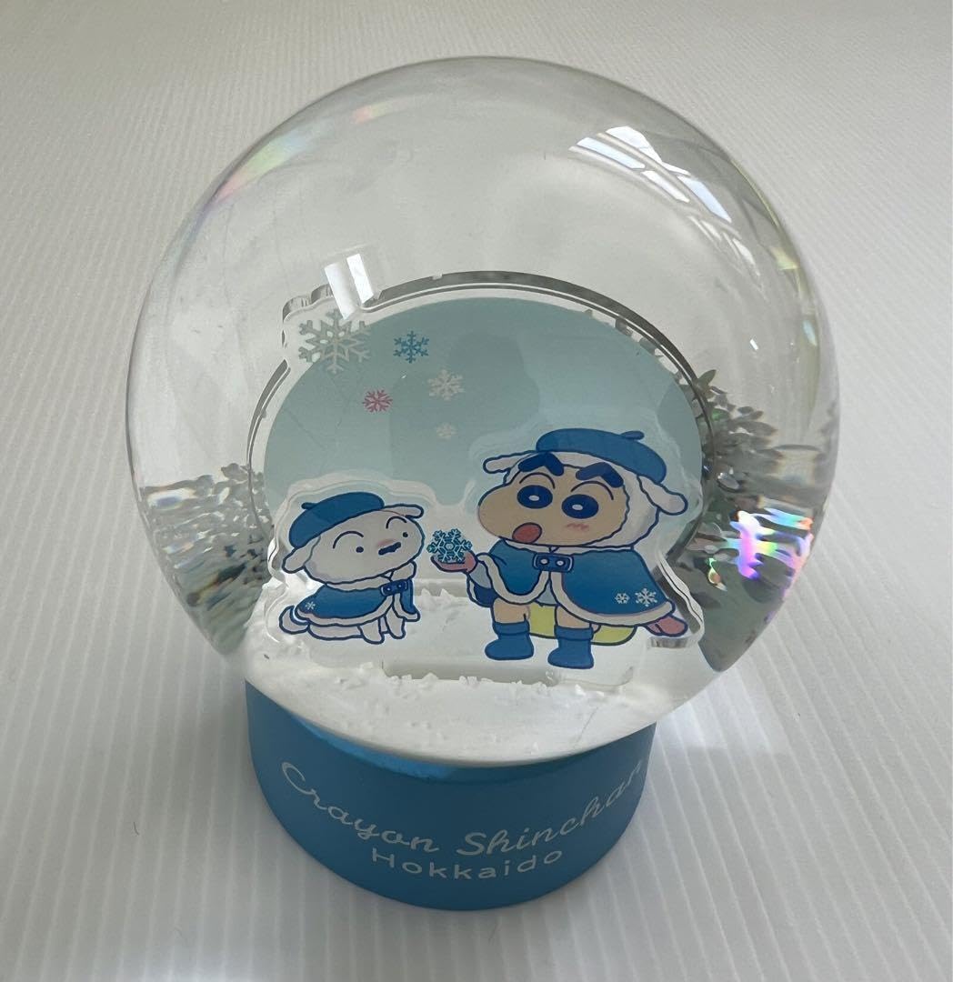 Amazon.co.jp: しんちゃん 千歳空港限定 スノードーム 北海道限定 : ホビー