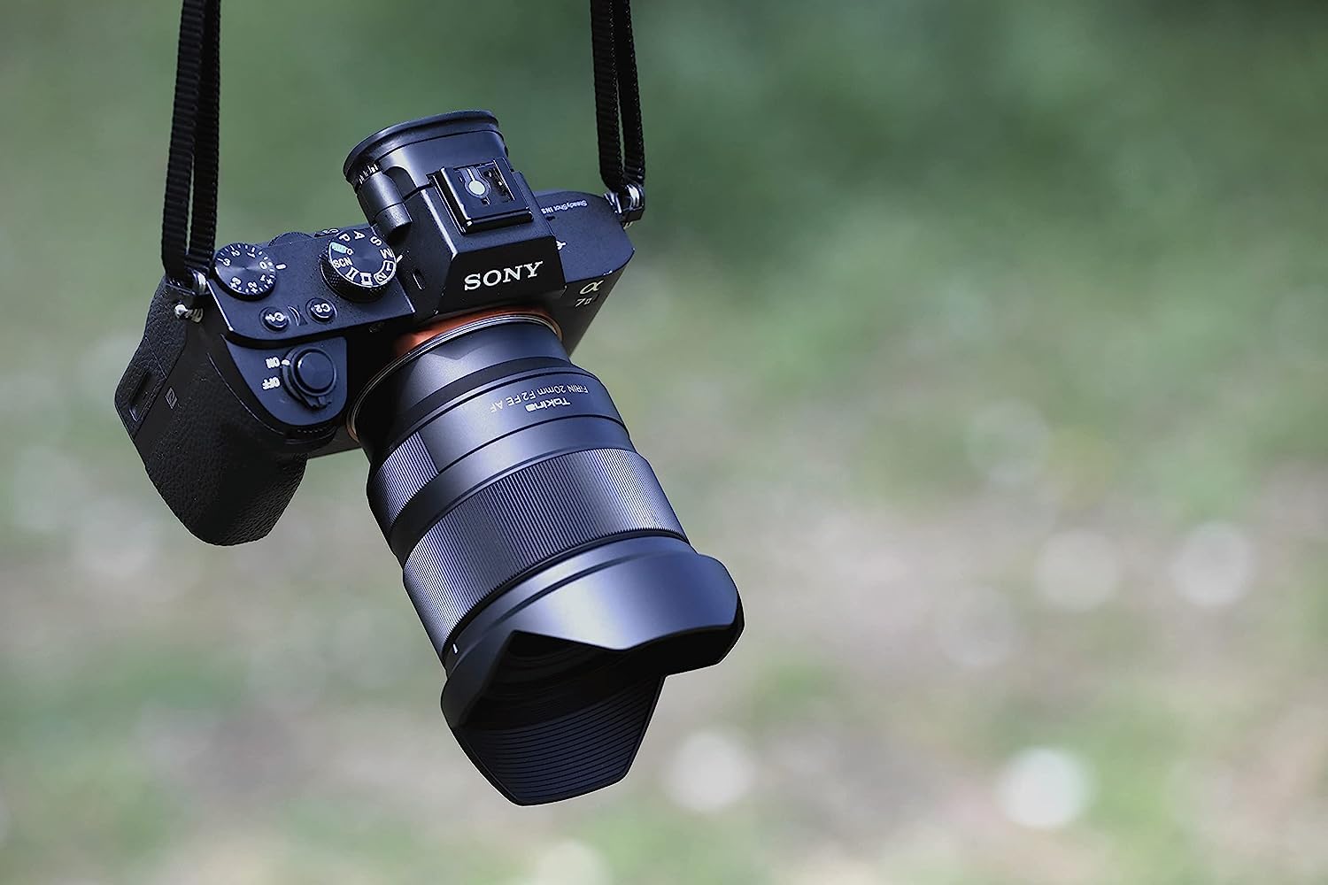 Amazon.com : TOKINA FiRIN AF 20mm F/2.0 FX Lens for Sony-FE Full