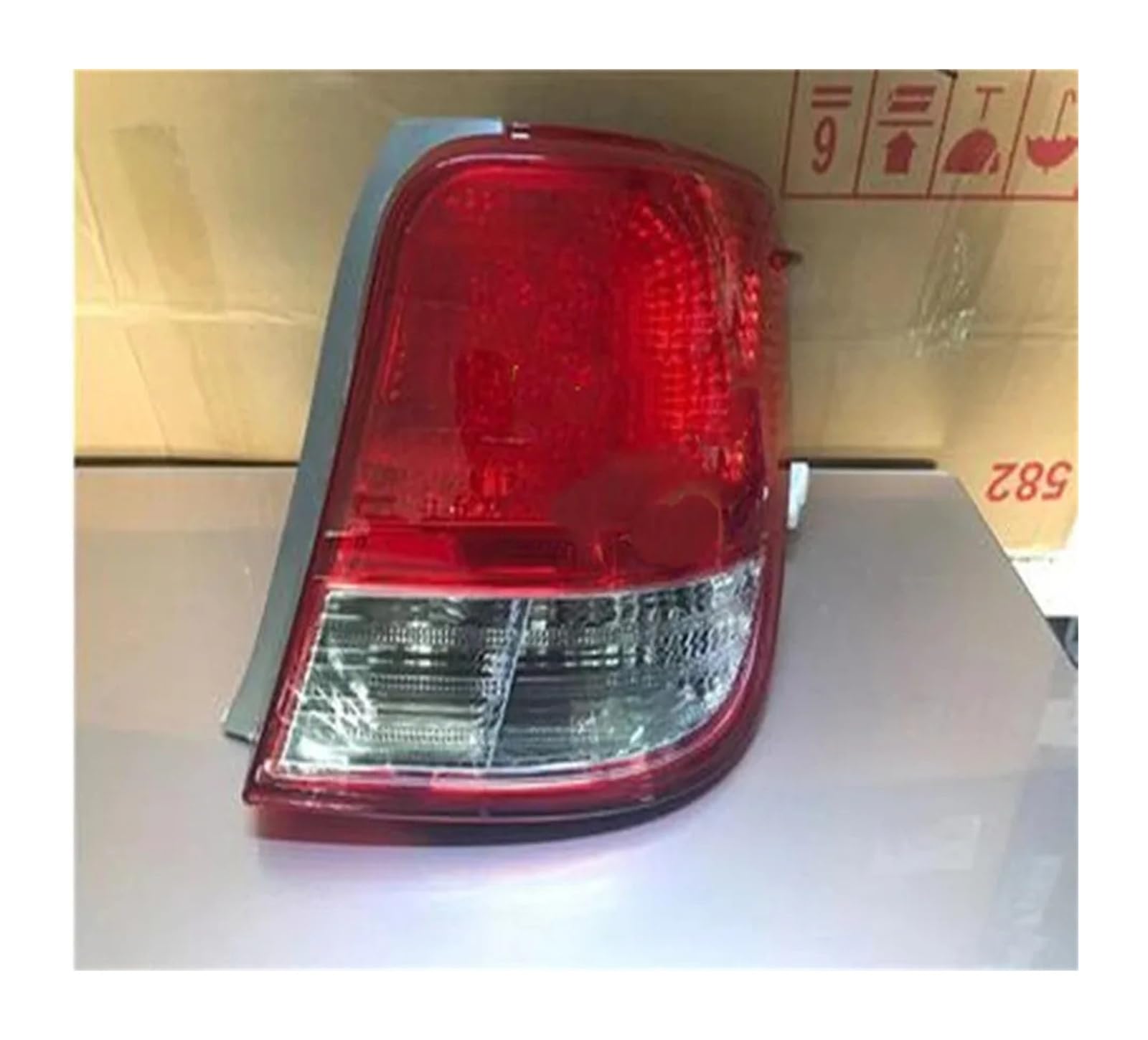 Amazon.co.jp: Led テールライト、トヨタカローラアクシオ NKR161