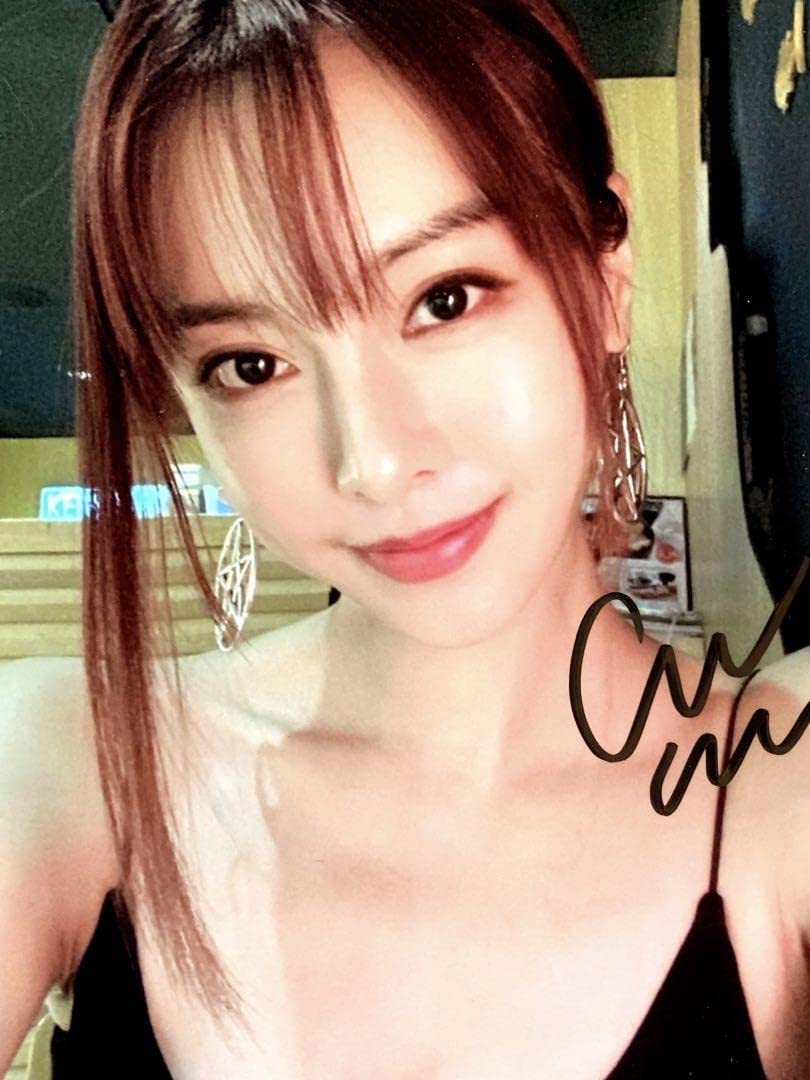 Amazon.co.jp: キャスリン リー直筆サイン入り2Lサイズ写真…Cathryn