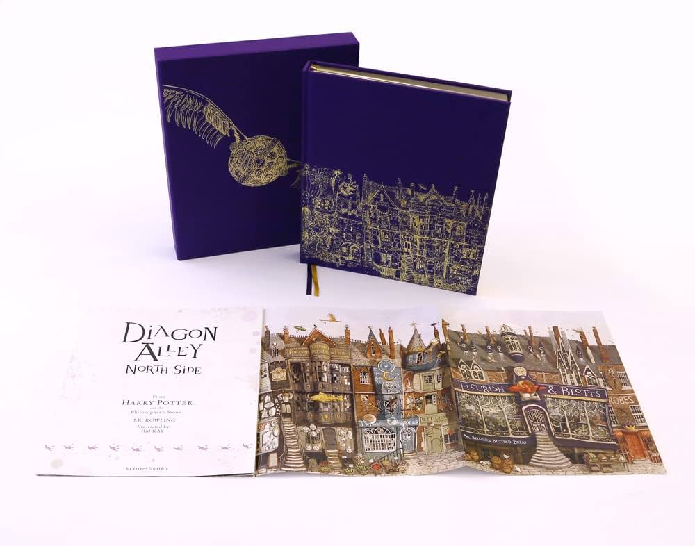 Harry Potter and the Philosopher's Stone: Deluxe Illustrated