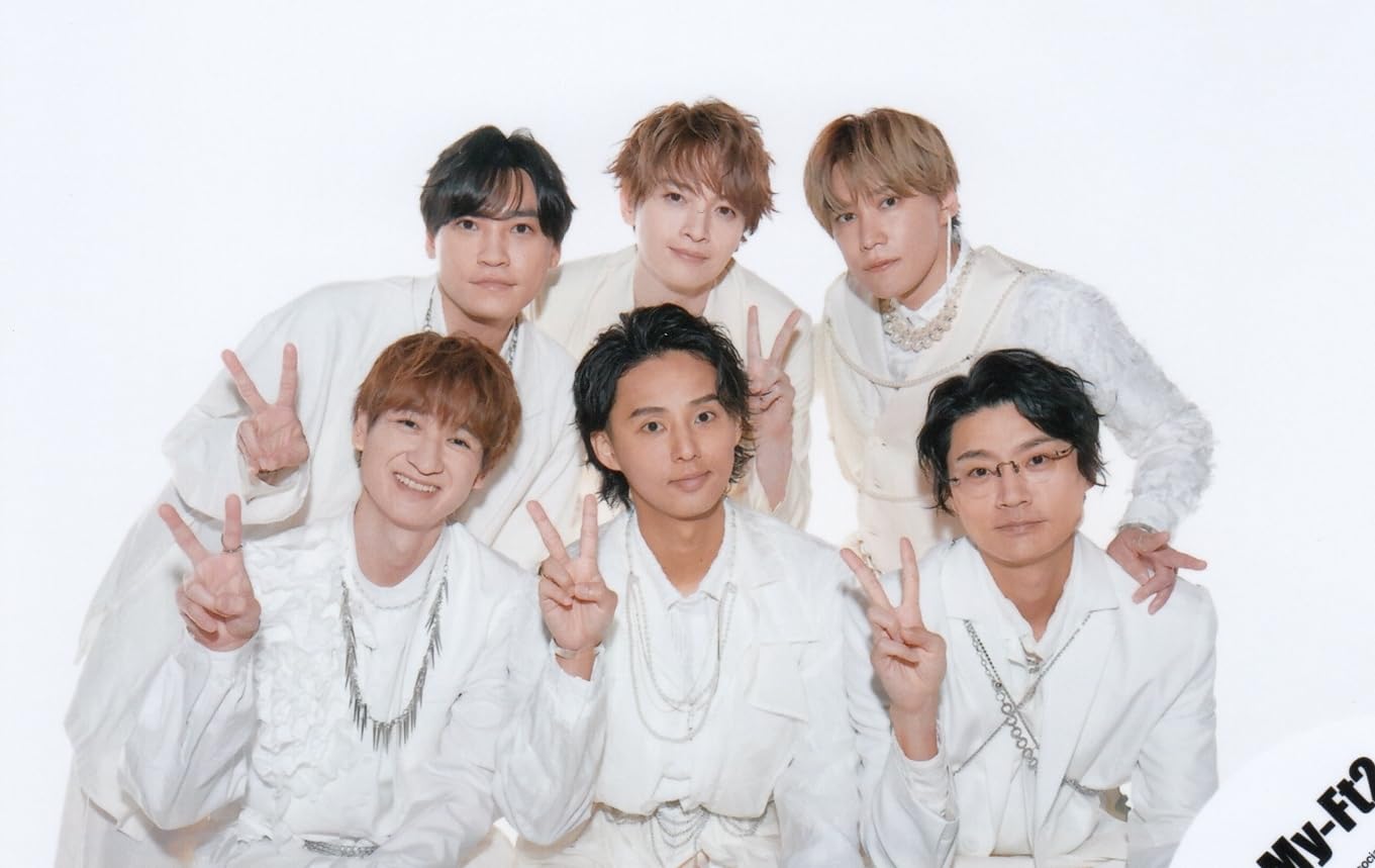 Amazon.co.jp: Kis-My-Ft2 公式生写真 （集合写真）KIA00445 : おもちゃ