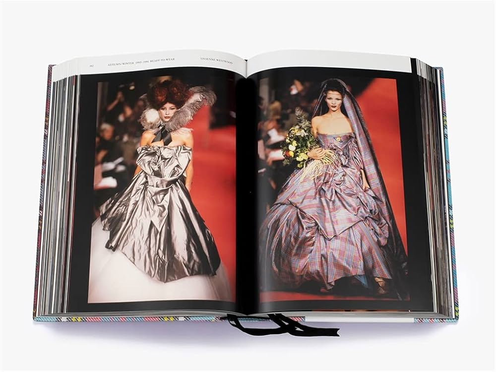 Amazon | Vivienne Westwood Catwalk: The Complete Collections