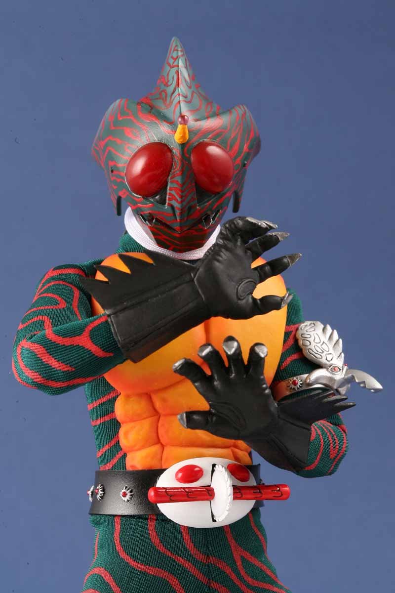 Amazon.co.jp: RAH リアルアクションヒーローズ 220DX 仮面ライダー