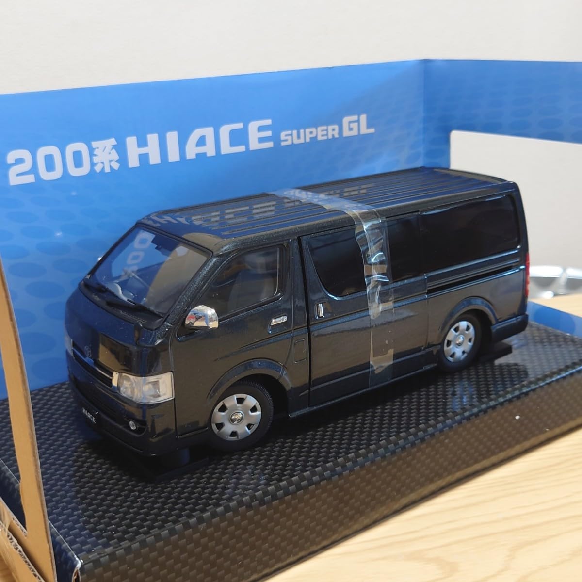 Amazon.co.jp: アオシマ DISM 1/24 ハイエース 200系 スーパーGL HIACE