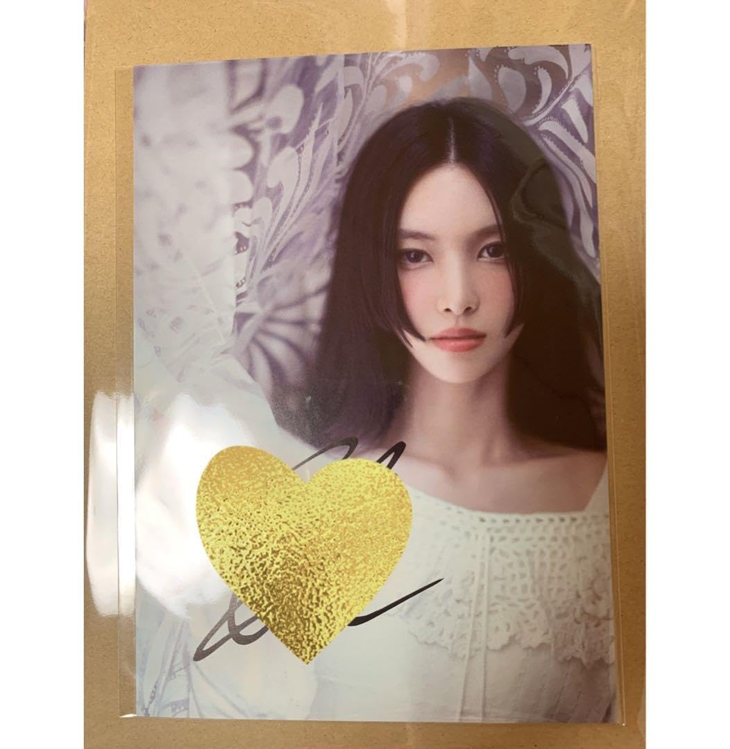 Amazon.co.jp: ILLIT アイリット 直筆サイン入りビジュアルカード ユナ