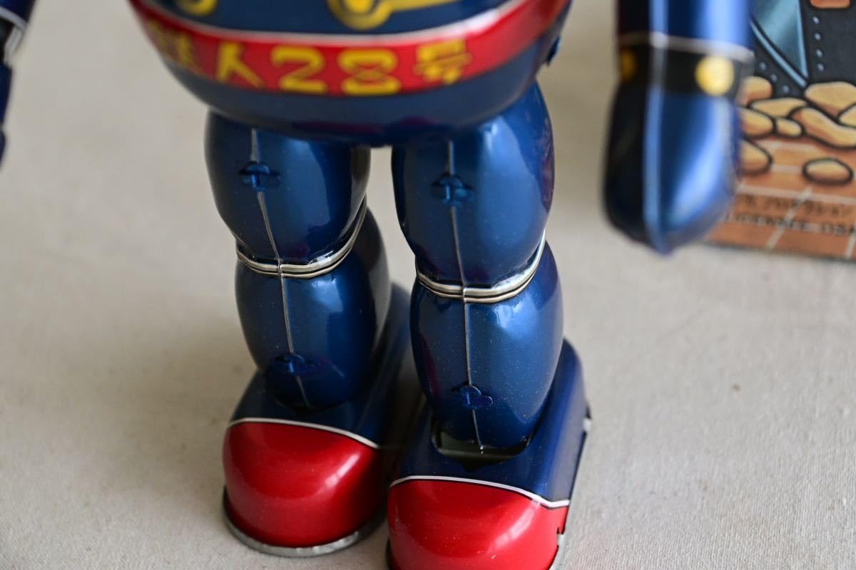 Amazon.co.jp: 鉄人28号 ブリキ ゼンマイ 玩具 ビリケン商会