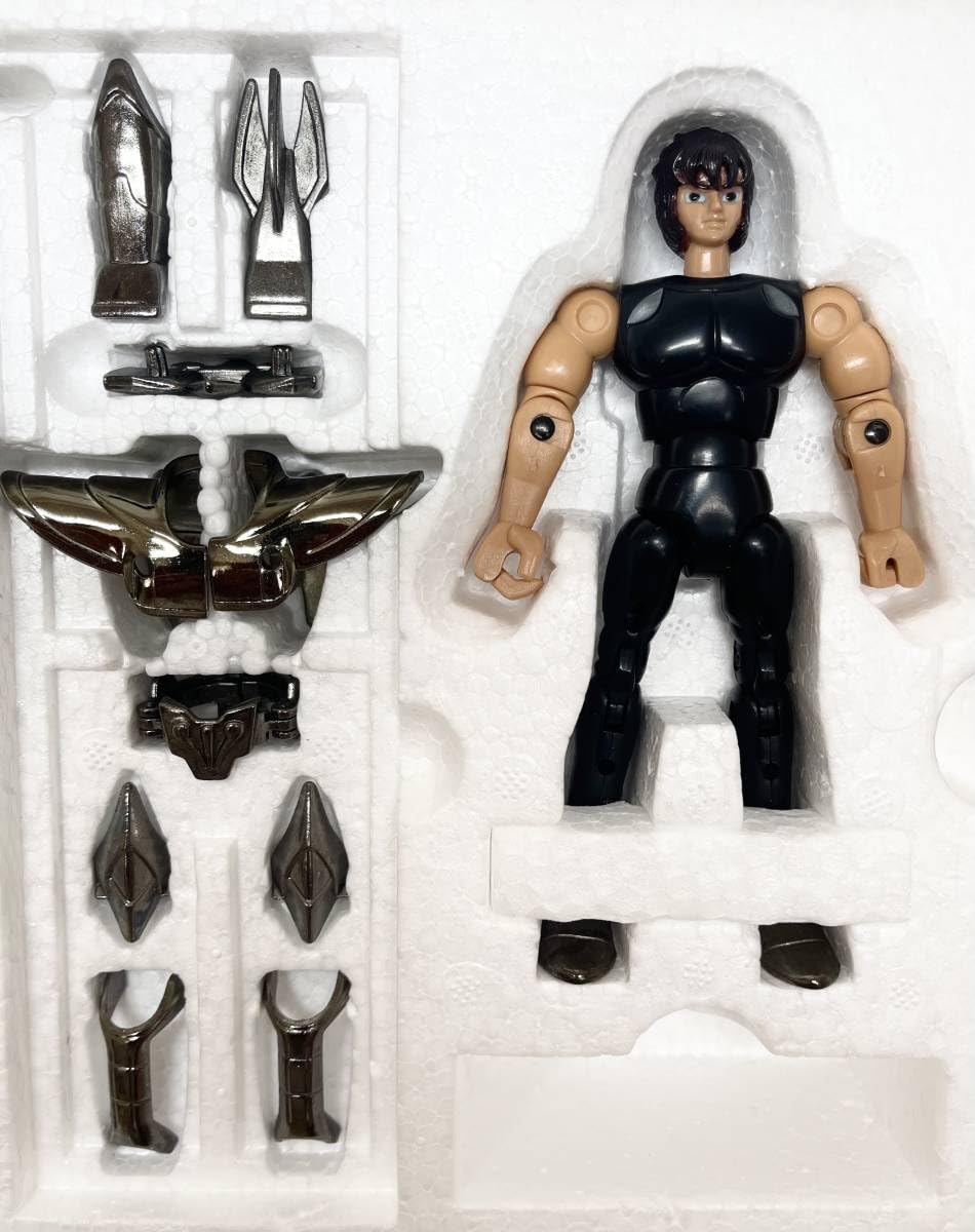 Amazon.co.jp: 暗黒聖衣 ブラックフェニックスクロス 新生聖衣 聖闘士