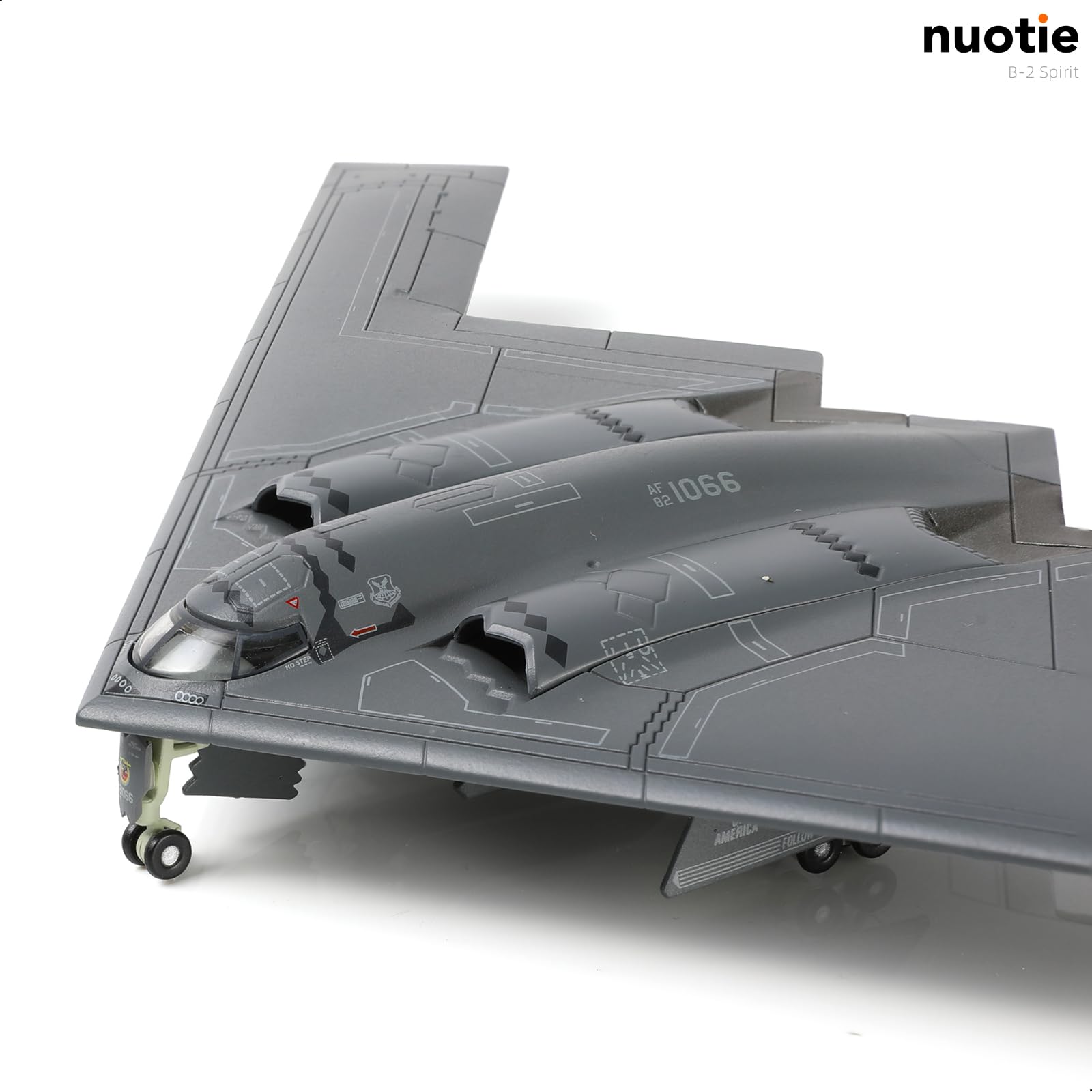 Amazon.co.jp: NUOTIE 1/200 B-2A スピリット ステルス 戦略的 重爆撃