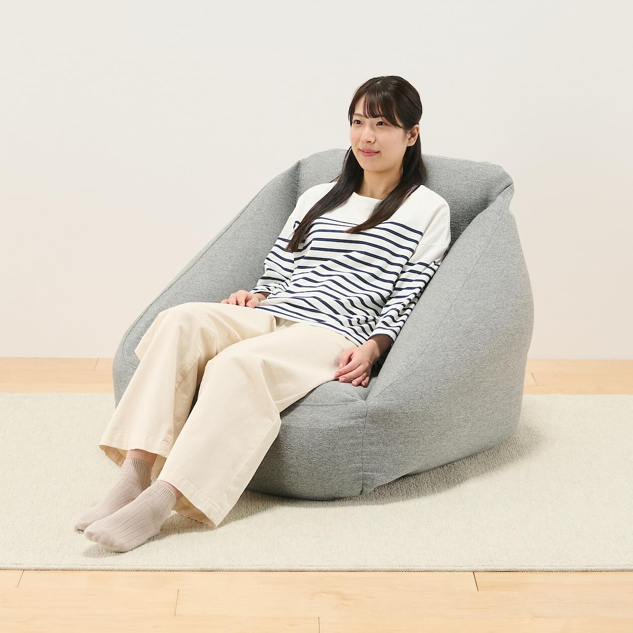 Amazon｜無印良品 空気でできたソファ グレー 幅95×奥行95×高さ72.5cm