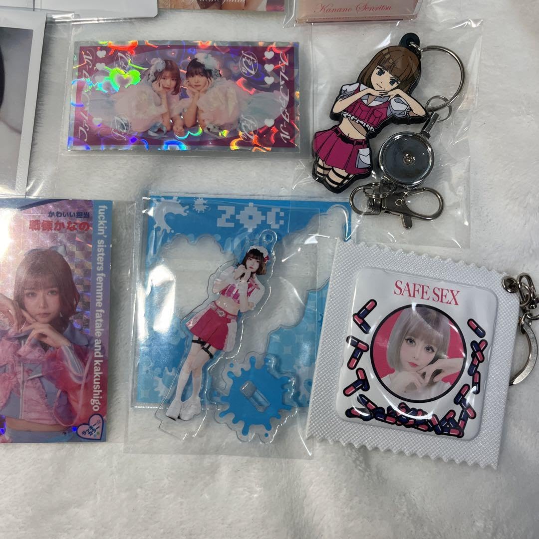 Amazon | 戦慄かなの グッズ チェキ アクスタ 悪魔のキッス zoc