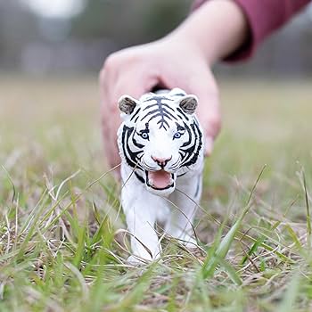 Amazon.com: Safari Ltd. White Siberian Tiger Figurine - Detailed