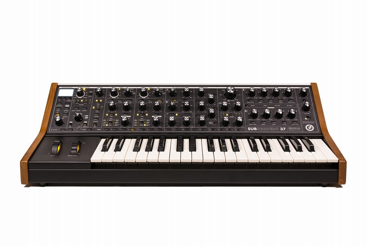 Amazon | moog Subsequent 37 アナログシンセサイザー | サウンド