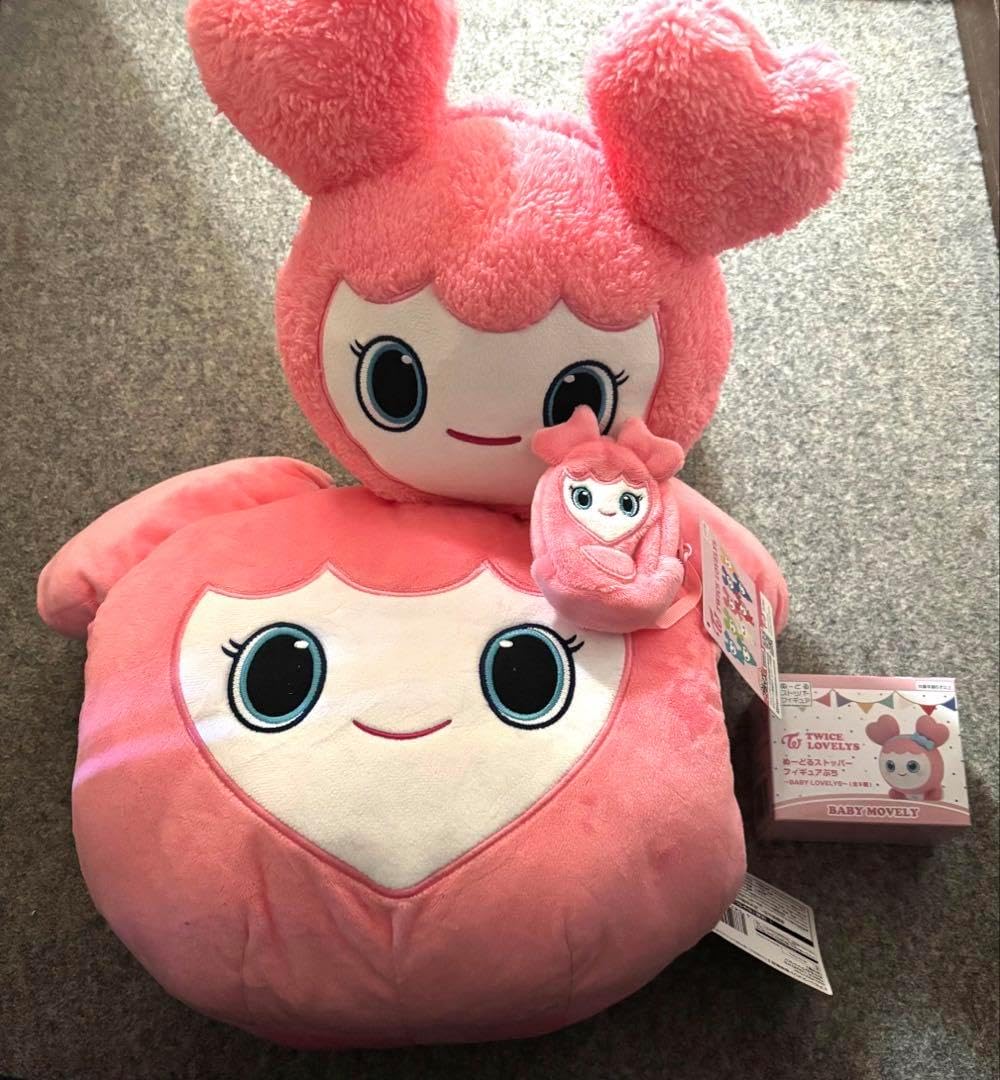 TWICE TWICE LOVELYS モモ GIGO限定 LOVELYS GiGO限定 モモ モブリー