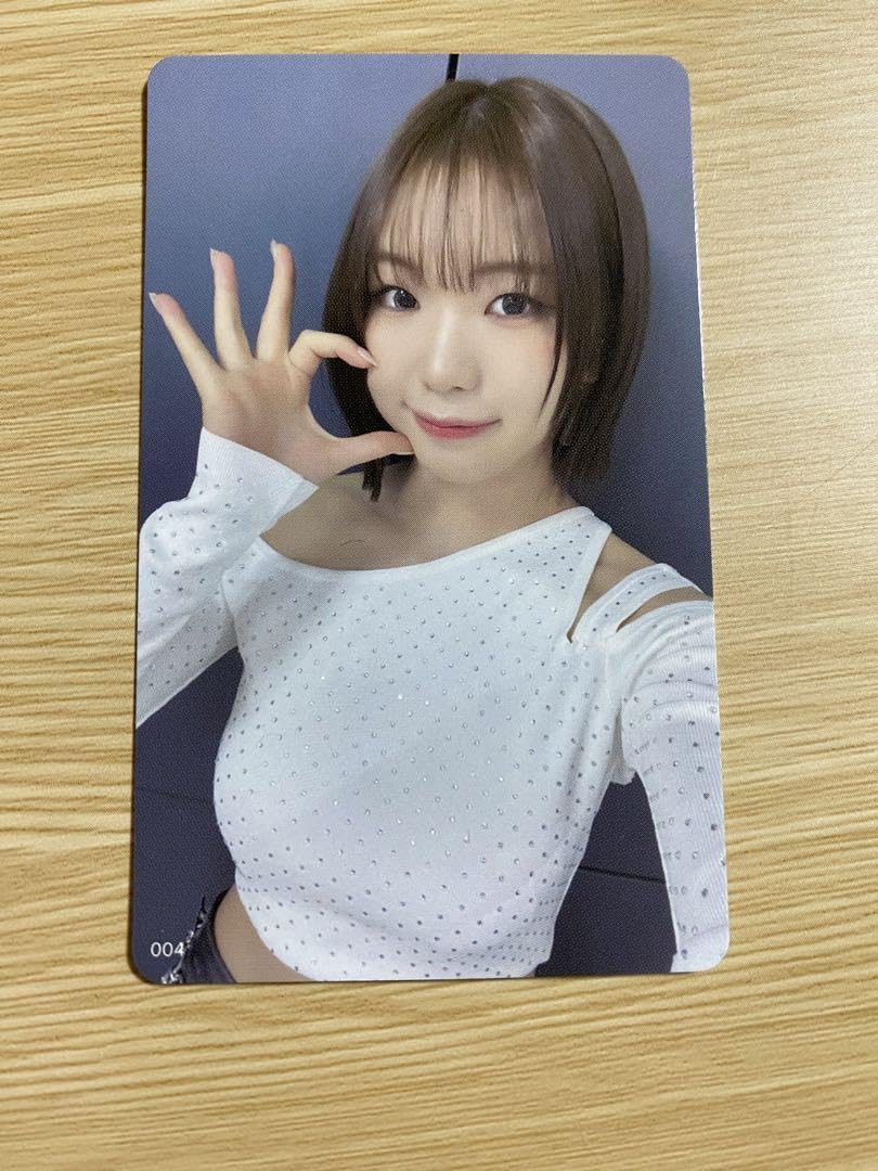 Amazon.co.jp: ME I ミーアイ 海老原鼓 トレカ ランダムトレカ : おもちゃ