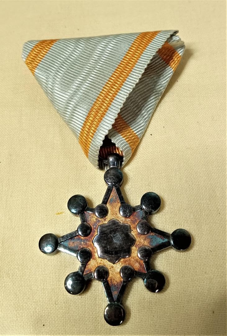 Amazon.co.jp: 願望成就 勲章 日本軍 戦争 叙勲 4点セット : スポーツ