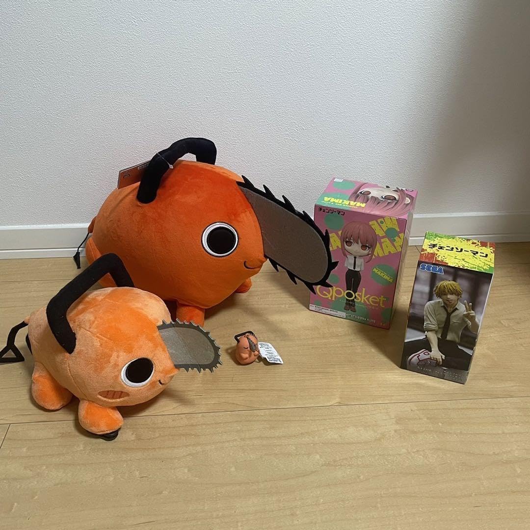 Amazon.co.jp: チェンソーマン 背中に乗るポチタ ぬいぐるみ マキマ