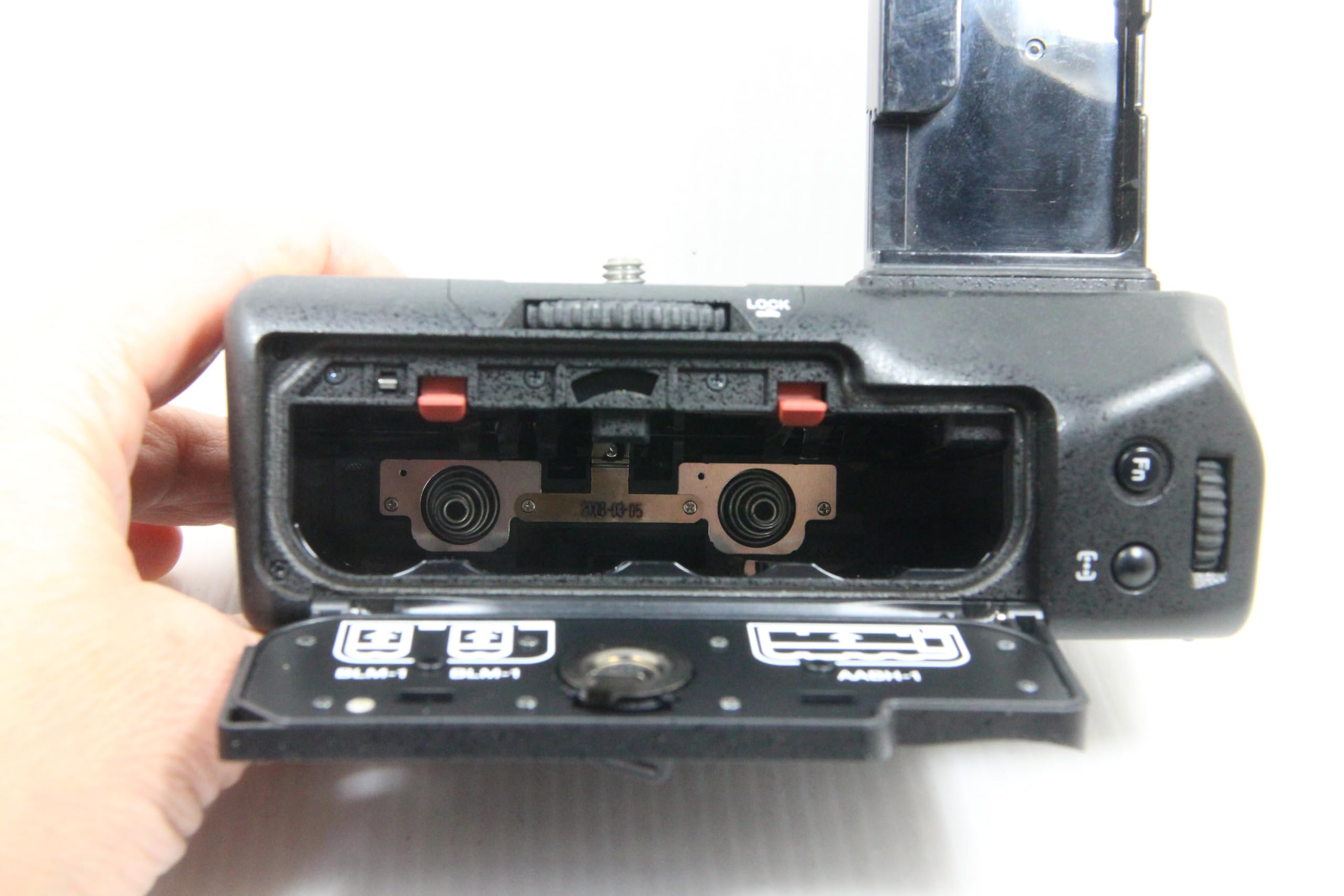 Amazon | OLYMPUS パワーバッテリーホルダー HLD-4 | カメラ用