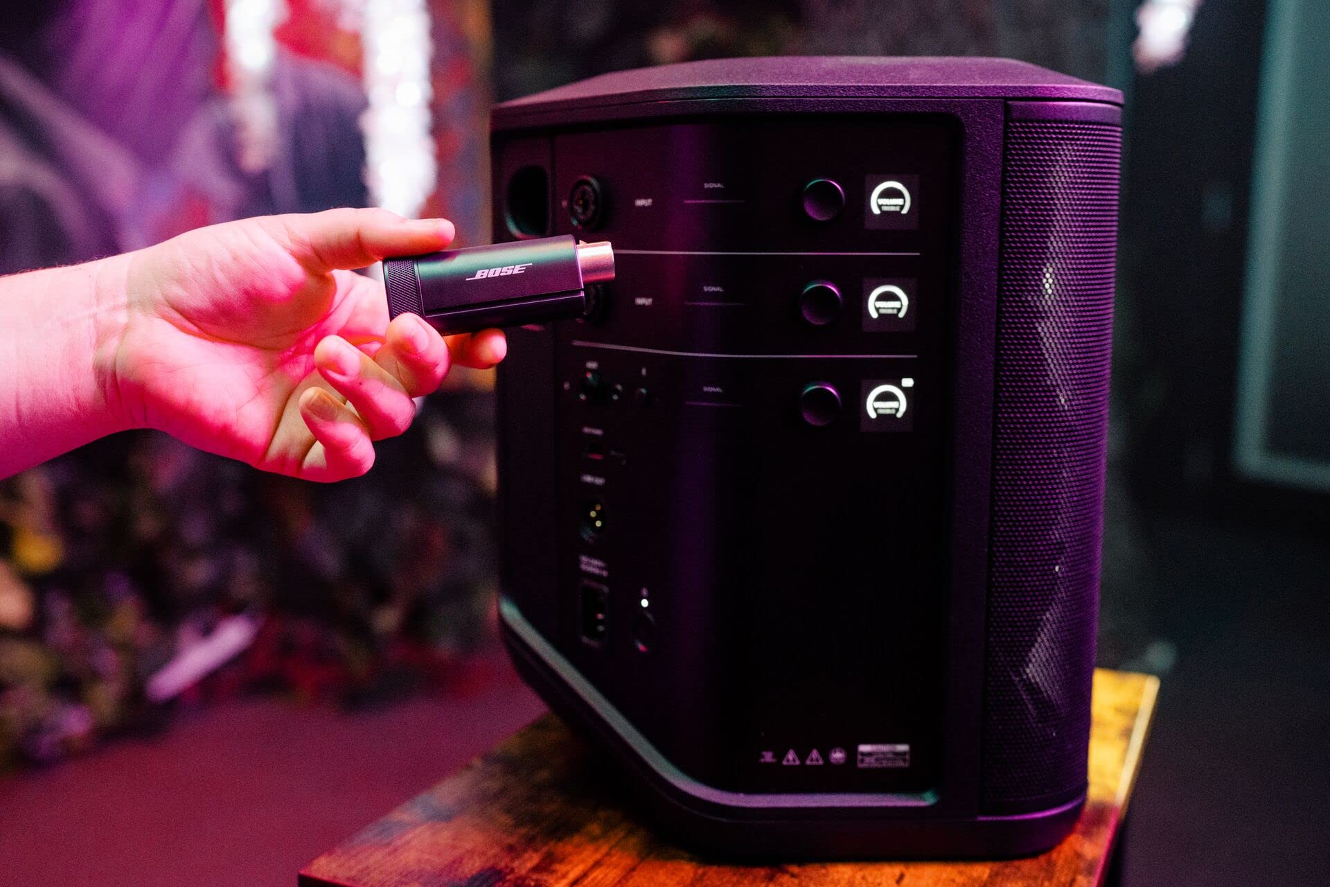 Amazon.com: Bose XLR Wireless Mic/Line Transmitter for S1 Pro+ PA