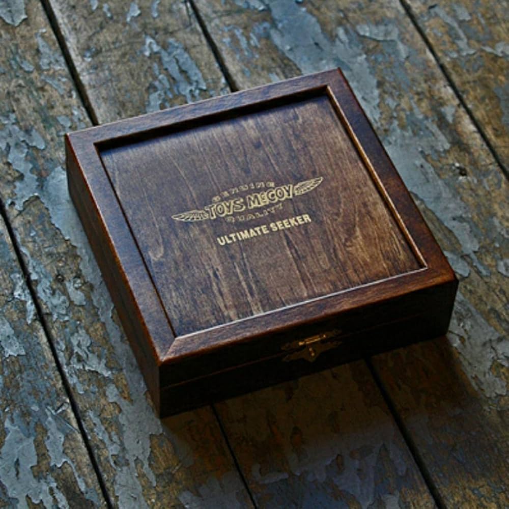 Amazon.co.jp: トイズマッコイ ストアー限定 ロゴ入り木製アクセサリー