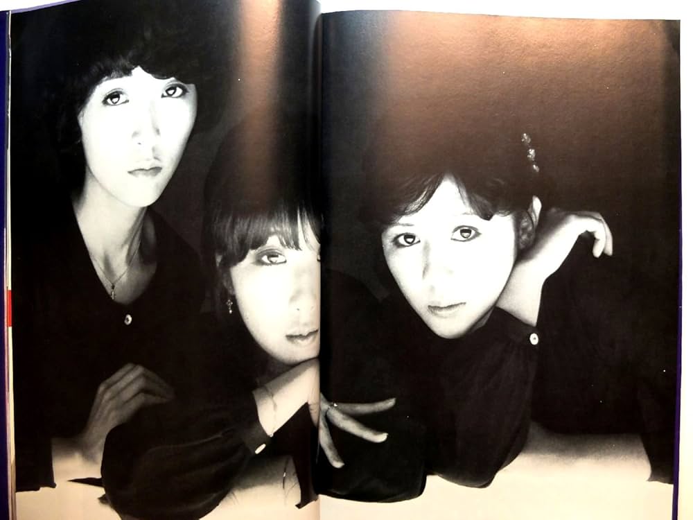 Amazon.co.jp: キャンディーズ卒業アルバム (1978年) : Japanese Books