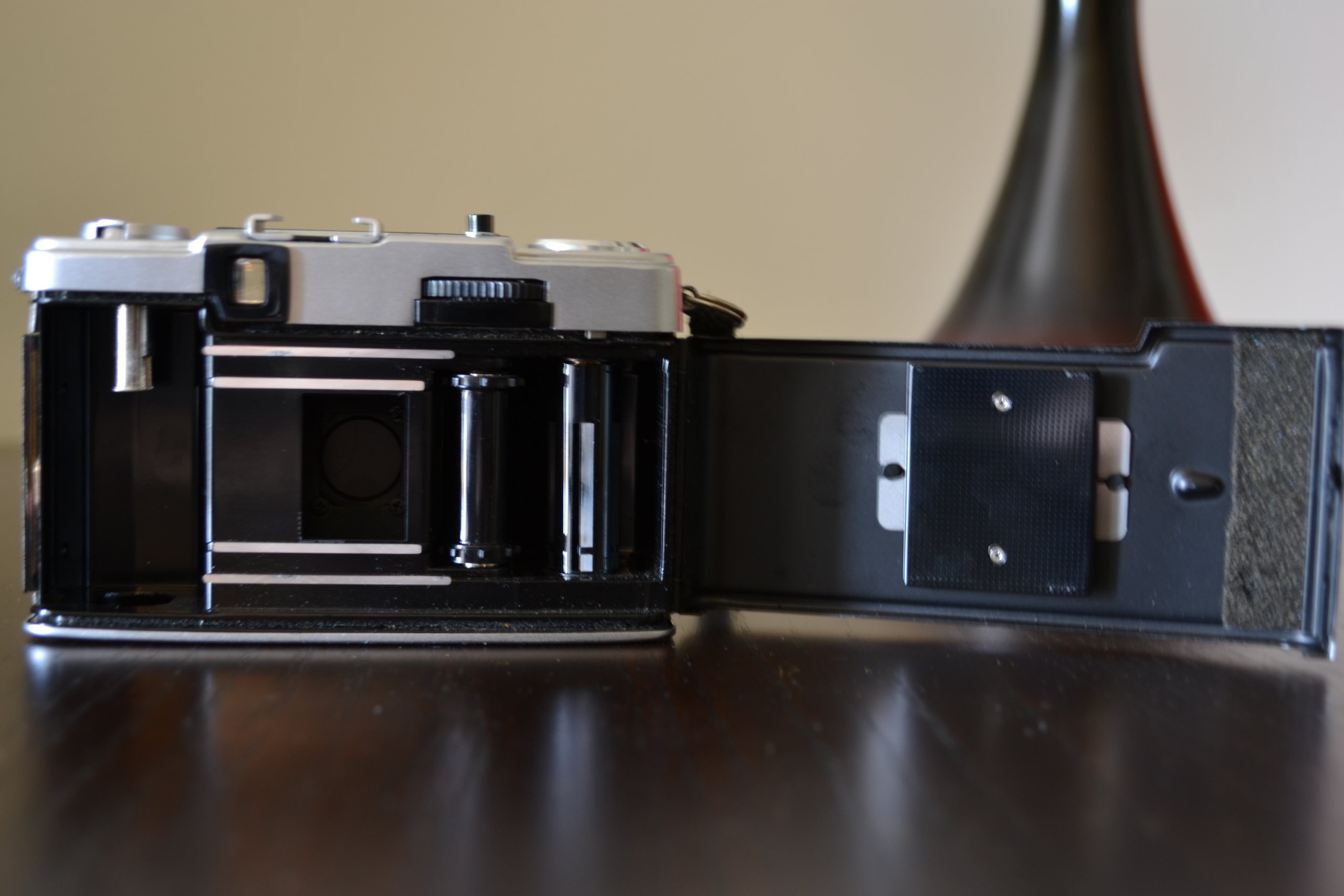 Amazon.com : Olympus Pen EE-3 Half Frame 35mm Camera With 28mm F