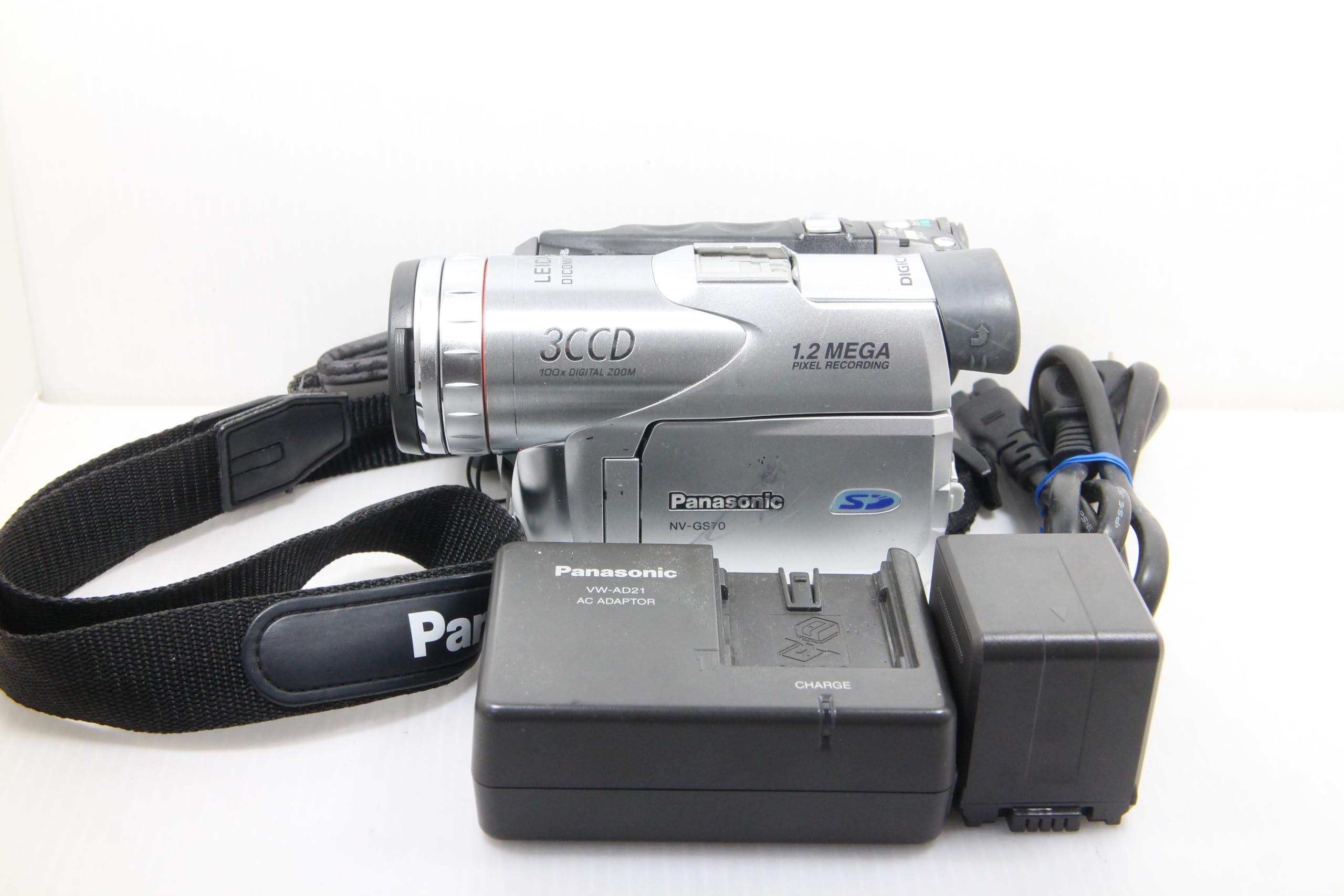 Amazon.co.jp: Panasonic NV-GS70K-S Digital Camcorder, Silver