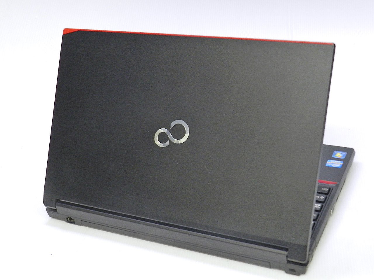 Amazon.co.jp: 中古パソコン 富士通 LIFEBOOK A573/G （FMVA03008