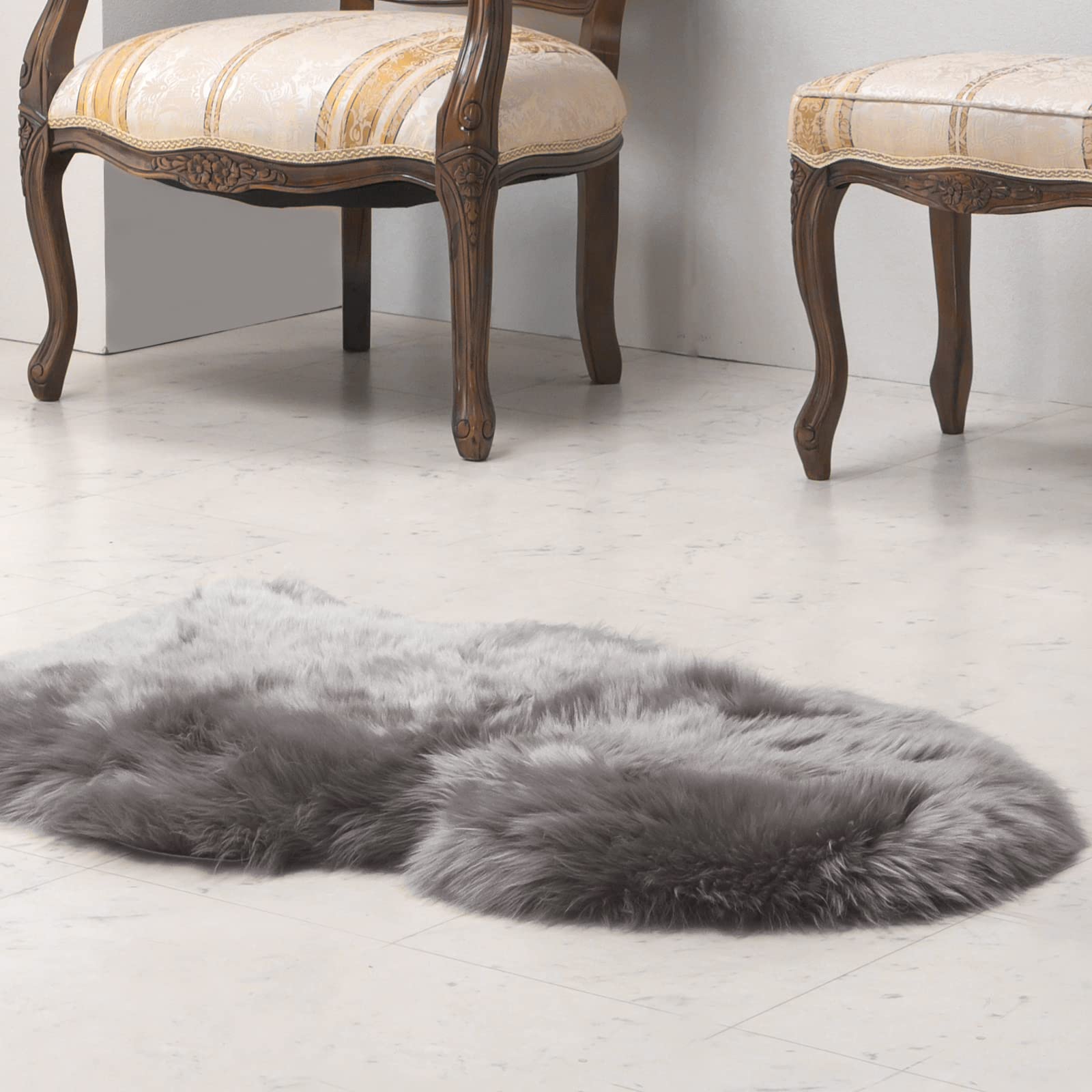 Amazon｜タンスのゲン ムートンラグ 天然 毛皮 約60×90cm 1匹物 ラグ