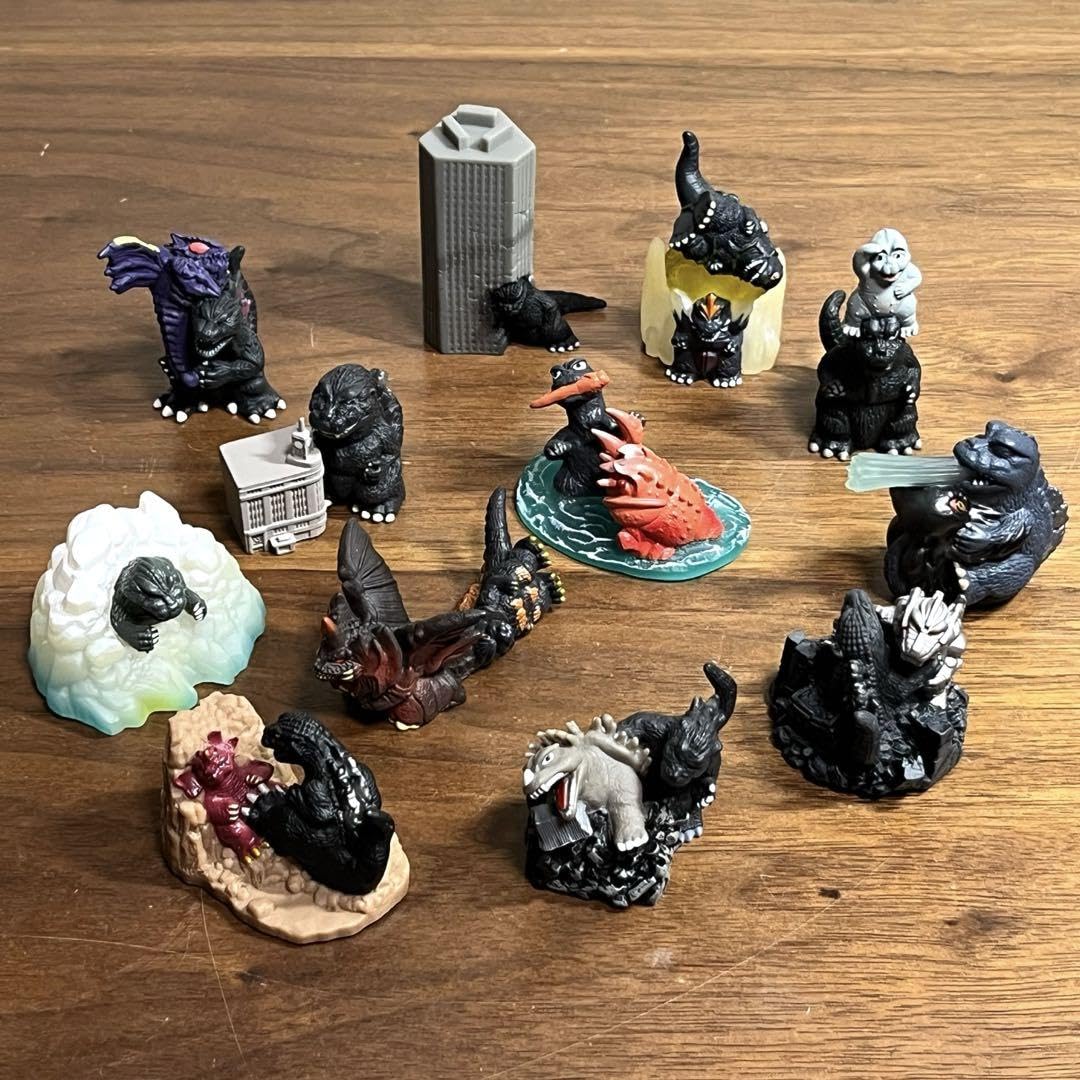 ゴジラ激闘集！全12種類セット販売 バンダイ ディフォル名鑑