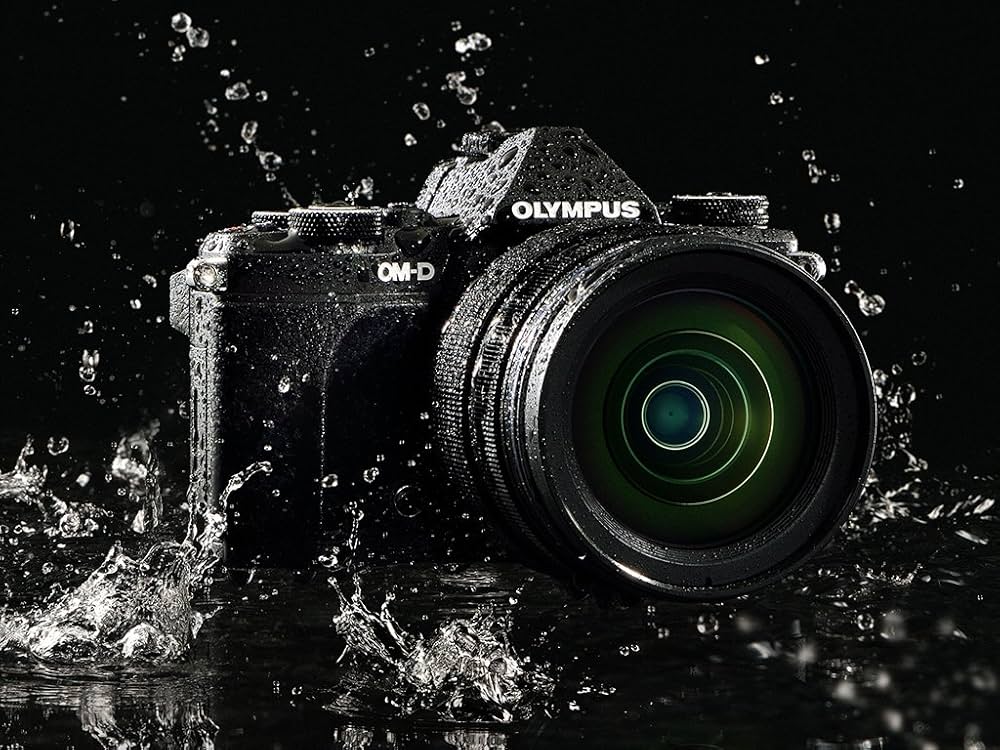 Amazon | OLYMPUS ミラーレス一眼 OM-D E-M5 MarkII 14-150mm IIレンズ