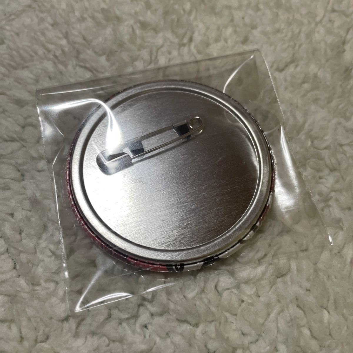 Amazon.co.jp: ブルーロック バレンタイン チョコ 限定 缶バッジ 糸師