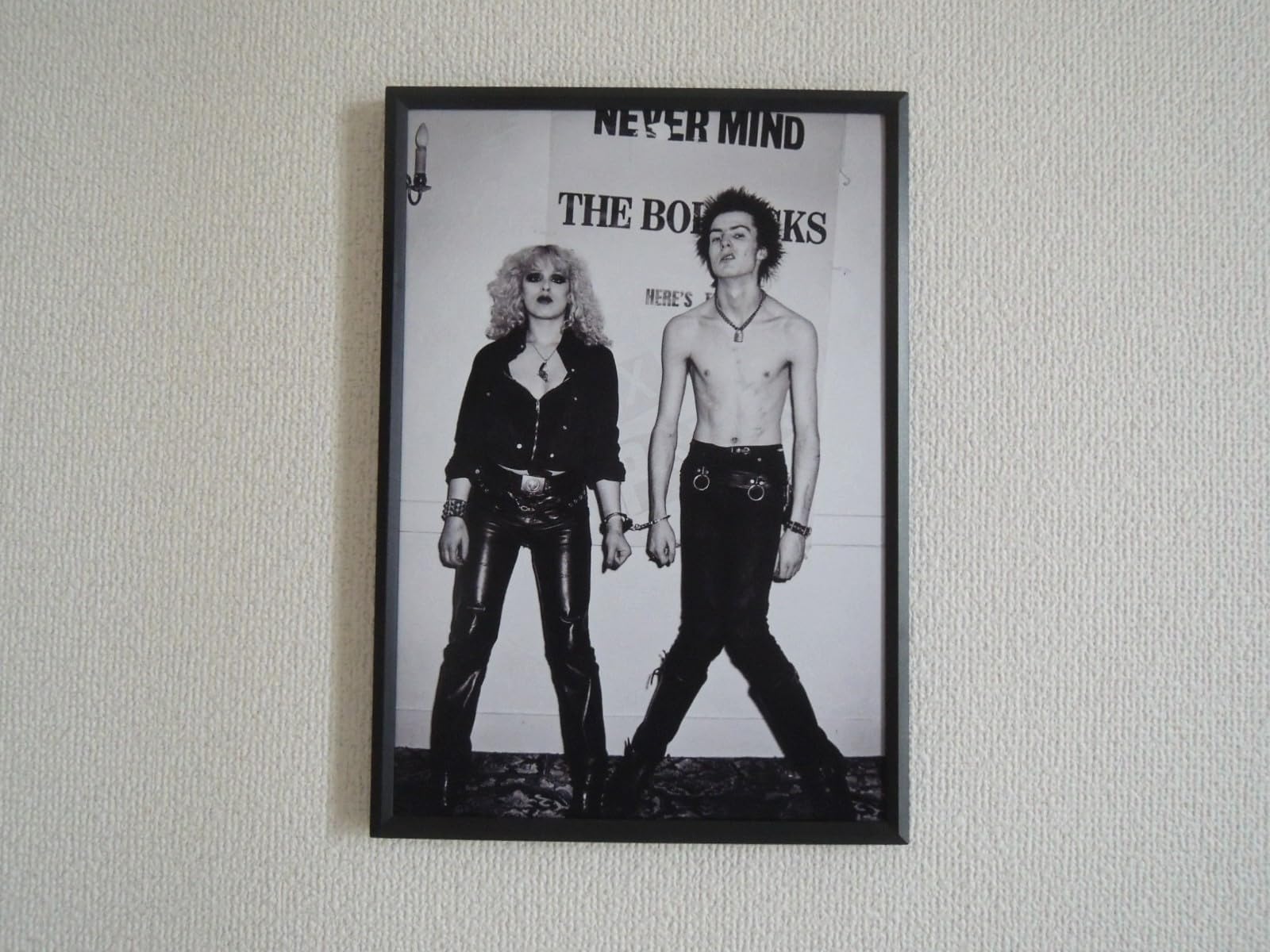 Amazon.co.jp: A4 額付き ポスター シドビシャス Sid Vicious ナンシー