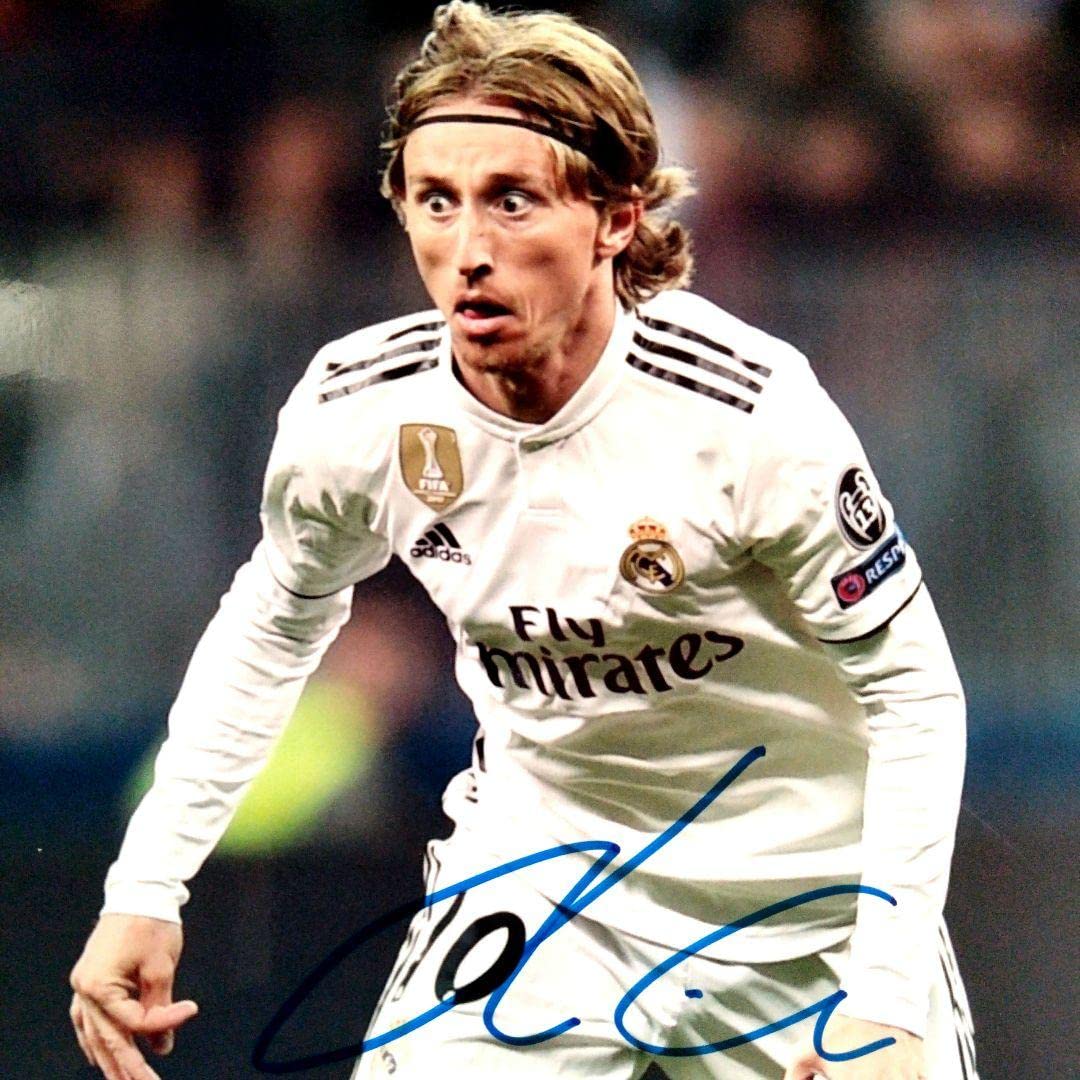 セール中…ルカ・モドリッチ直筆サイン入り超特大写真…Luka Modric…