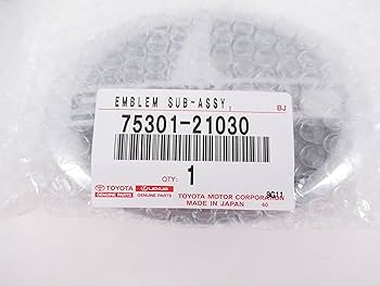 Amazon | TOYOTA 75301-21030 ラジエーターグリルエンブレム