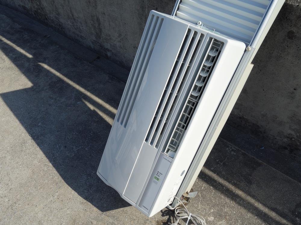 Amazon | コロナ ウインドエアコン(冷房専用タイプ) シェルホワイト CW